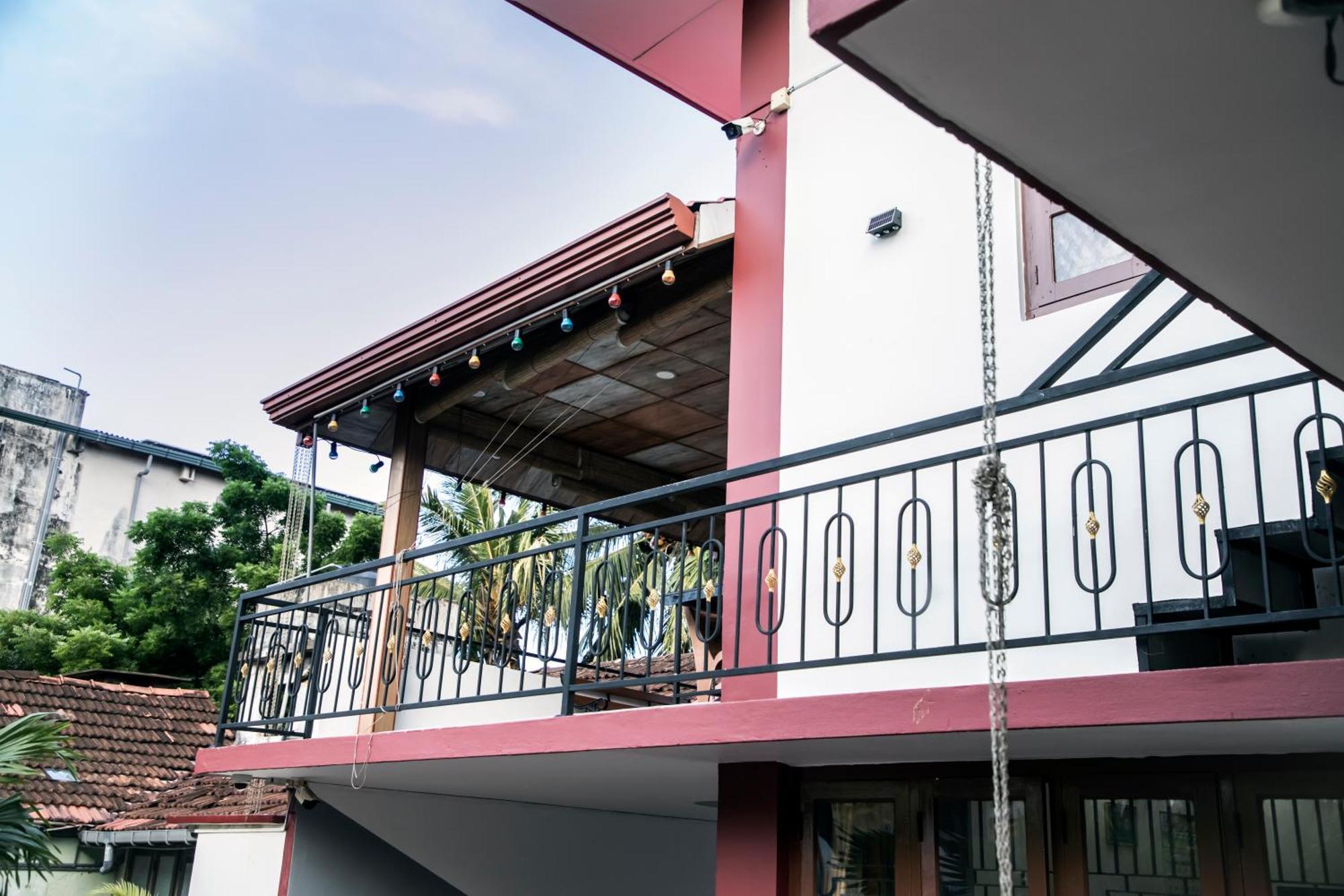 Golden Star Guest House 贾夫纳 外观 照片