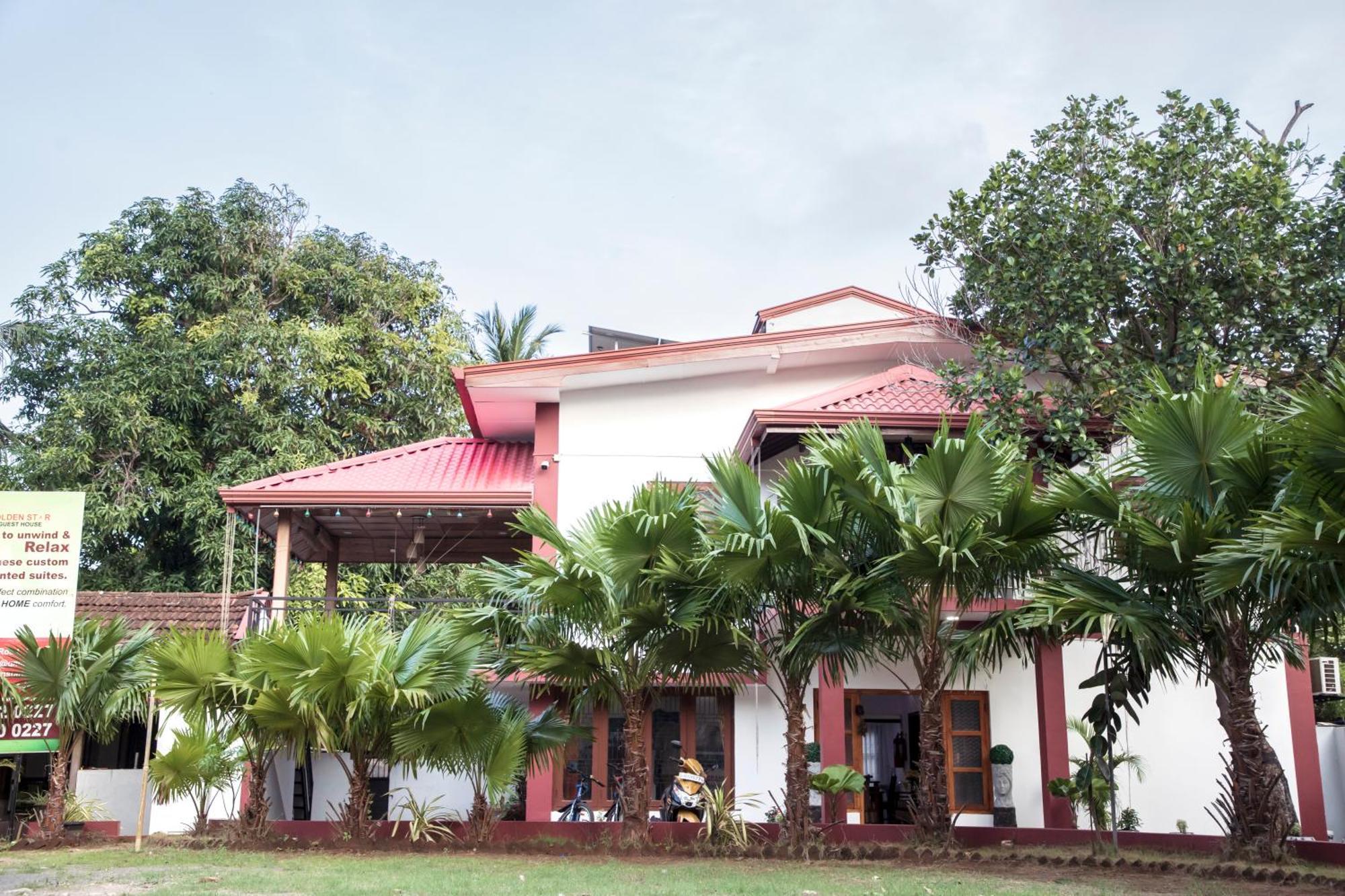 Golden Star Guest House 贾夫纳 外观 照片